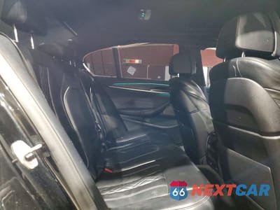 Zdjęcie 10 z 13 samochodu: 2021 BMW M550XI VIN:WBA13BK07MCG37704 - miniatura