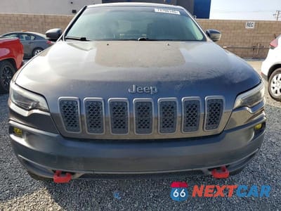 Piąte zdjęcie samochodu w środku: 2019 JEEP CHEROKEE TRAILHAWK VIN:1C4PJMBXXKD468682 - miniatura