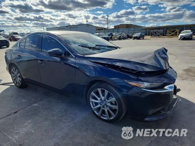 Czwarte zdjęcie samochodu z boku: 2022 MAZDA 3 PREMIUM VIN:3MZBPBDL4NM319259 - miniatura