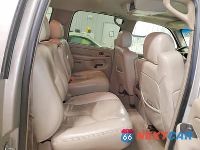 Zdjęcie 11 z 13 samochodu: 2005 CHEVROLET SUBURBAN K1500 VIN:1GNFK16ZX5J121045 - miniatura