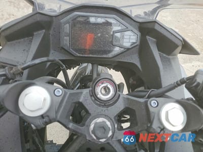 Zdjęcie 7 z 8 samochodu: 2025 KAWASAKI EX500 VIN:ML5EXGG15SDA63113 - miniatura