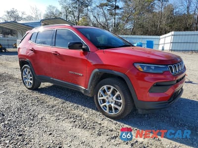 Czwarte zdjęcie samochodu z boku: 2023 JEEP COMPASS LATITUDE LUX VIN:3C4NJDFN2PT507721 - miniatura