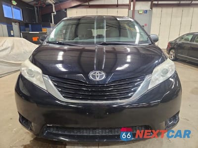 Piąte zdjęcie samochodu w środku: 2015 TOYOTA SIENNA LE VIN:5TDJK3DC3FS119364 - miniatura