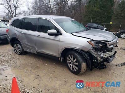 Czwarte zdjęcie samochodu z boku: 2020 HONDA PILOT EX VIN:5FNYF5H37LB026193 - miniatura
