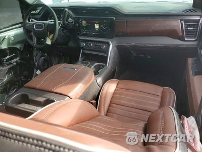Zdjęcie 8 z 12 samochodu: 2025 GMC SIERRA K2500 DENALI ULTIMATE VIN:1GT4UXEY1SF280864 - miniatura