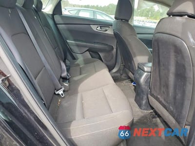 Zdjęcie 10 z 11 samochodu: 2020 KIA FORTE LXS VIN:3KPF24AD1LE218683 - miniatura