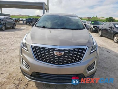 Piąte zdjęcie samochodu w środku: 2022 CADILLAC XT5 PREMIUM LUXURY VIN:1GYKNCRS1NZ126722 - miniatura