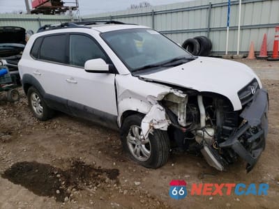 Czwarte zdjęcie samochodu z boku: 2008 HYUNDAI TUCSON SE VIN:KM8JN72D28U862909 - miniatura