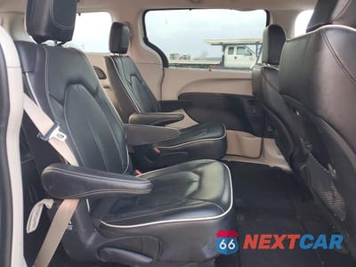 Zdjęcie 10 z 12 samochodu: 2023 CHRYSLER PACIFICA LIMITED VIN:2C4RC1GGXPR508001 - miniatura