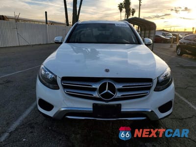 Piąte zdjęcie samochodu w środku: 2018 MERCEDES-BENZ GLC 300 VIN:WDC0G4JB4JV063202 - miniatura