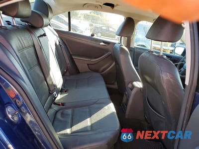 Zdjęcie 10 z 12 samochodu: 2011 VOLKSWAGEN JETTA SE VIN:3VWDZ7AJ7BM328391 - miniatura