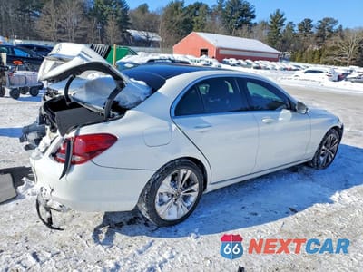 Trzecie zdjęcie samochodu z tyłu: 2018 MERCEDES-BENZ C 300 4MATIC VIN:WDDWF4KB1JR370875 - miniatura