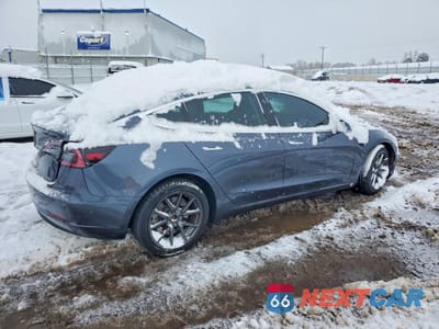 Trzecie zdjęcie samochodu z tyłu: 2018 TESLA MODEL 3 VIN:5YJ3E1EB0JF104053 - miniatura