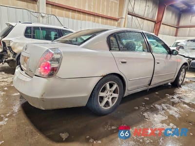 Trzecie zdjęcie samochodu z tyłu: 2005 NISSAN ALTIMA S VIN:1N4AL11D65C358699 - miniatura