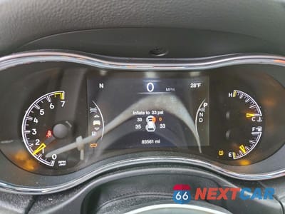 Zdjęcie 9 z 12 samochodu: 2018 JEEP GRAND CHEROKEE LAREDO VIN:1C4RJFAG7JC203924 - miniatura