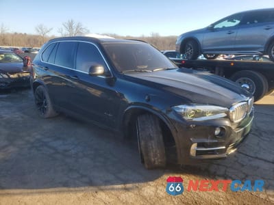 Czwarte zdjęcie samochodu z boku: 2015 BMW X5 XDRIVE50I VIN:5UXKR6C53F0J79330 - miniatura