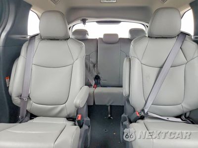 Zdjęcie 10 z 13 samochodu: 2025 TOYOTA SIENNA XLE VIN:5TDYRKEC0SS278209 - miniatura