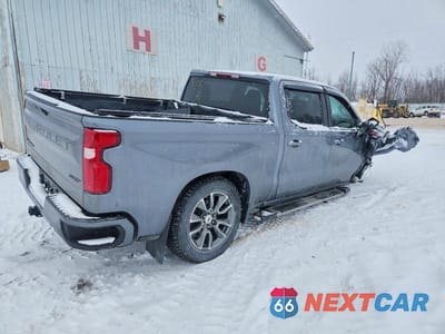 Trzecie zdjęcie samochodu z tyłu: 2021 CHEVROLET SILVERADO K1500 RST VIN:1GCUYEED3MZ447622 - miniatura