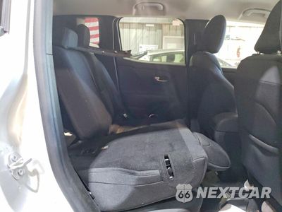 Zdjęcie 11 z 13 samochodu: 2020 JEEP RENEGADE LATITUDE VIN:ZACNJBBB8LPL33295 - miniatura