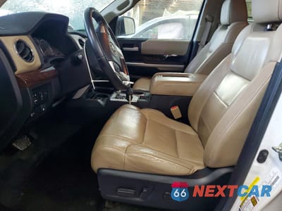 Zdjęcie 7 z 13 samochodu: 2016 TOYOTA TUNDRA LIMITED VIN:5TFHW5F10GX555580 - miniatura