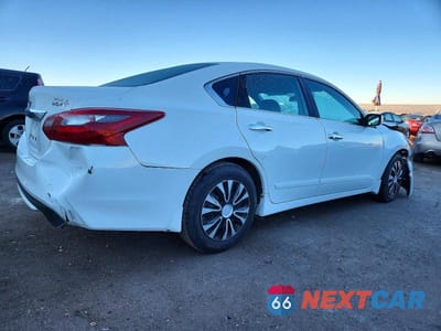 Trzecie zdjęcie samochodu z tyłu: 2018 NISSAN ALTIMA 2.5 VIN:1N4AL3AP8JC254800 - miniatura