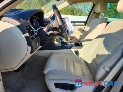 Zdjęcie 7 z 13 samochodu: 2017 VOLKSWAGEN TOUAREG SPORT VIN:WVGEF7BP2HD006874 - miniatura