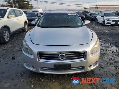 Piąte zdjęcie samochodu w środku: 2012 NISSAN MAXIMA S VIN:1N4AA5AP9CC841981 - miniatura