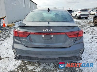 Zdjęcie 6 z 12 samochodu: 2023 KIA FORTE GT LINE VIN:3KPF54AD8PE646196 - miniatura