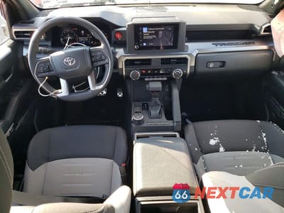 Zdjęcie 8 z 11 samochodu: 2025 TOYOTA TACOMA DOUBLE CAB VIN:3TMLB5JN7SM130100 - miniatura