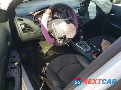 Zdjęcie 8 z 13 samochodu: 2013 CHRYSLER 200 LX VIN:1C3CCBAG1DN743176 - miniatura