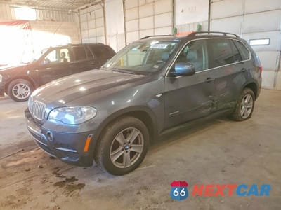 2013 BMW X5 XDRIVE35I 5UXZV4C55D0E09240 - główne zdjęcie licytacji z USA - miniatura