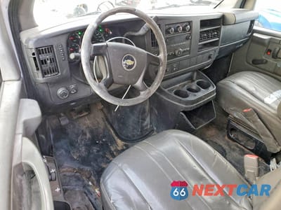 Zdjęcie 8 z 13 samochodu: 2011 CHEVROLET EXPRESS 2500 UTILITY / SERVICE VAN VIN:1GCWGFCA0B1127602 - miniatura