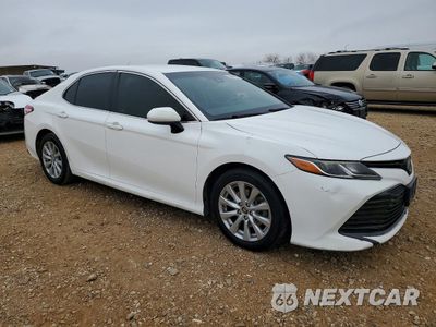 Czwarte zdjęcie samochodu z boku: 2018 TOYOTA CAMRY L VIN:JTNB11HK2J3012339 - miniatura