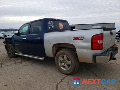 Drugie zdjęcie samochodu z przodu: 2011 CHEVROLET SILVERADO K1500 LT VIN:3GCPKSE32BG291705 - miniatura