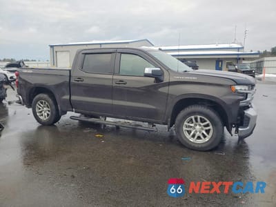 Czwarte zdjęcie samochodu z boku: 2019 CHEVROLET SILVERADO K1500 LT VIN:1GCUYDED5KZ396714 - miniatura
