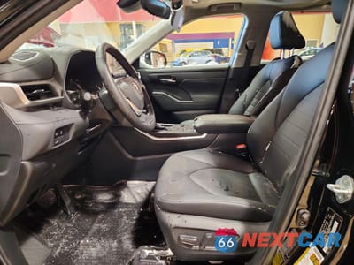 Zdjęcie 7 z 13 samochodu: 2024 TOYOTA HIGHLANDER LE VIN:5TDKDRBH0RS571731 - miniatura