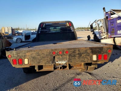 Zdjęcie 6 z 13 samochodu: 2009 CHEVROLET SILVERADO TRUCK CAB AND CHASSIS VIN:1GBJK73619F121173 - miniatura