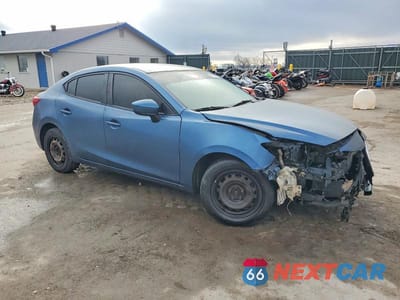 Czwarte zdjęcie samochodu z boku: 2018 MAZDA 3 SPORT VIN:3MZBN1U79JM159831 - miniatura