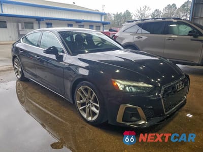 Czwarte zdjęcie samochodu z boku: 2024 AUDI A5 PREMIUM PLUS 45 VIN:WAUFACF58RA068448 - miniatura