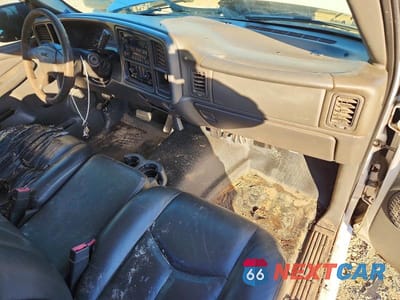 Zdjęcie 8 z 12 samochodu: 2007 GMC NEW SIERRA C1500 CLASSIC VIN:1GTEC14X17Z107817 - miniatura