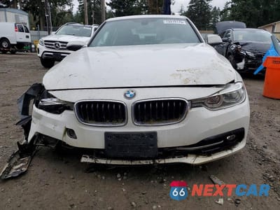 Piąte zdjęcie samochodu w środku: 2018 BMW 340 XI VIN:WBA8B7G58JNV10931 - miniatura
