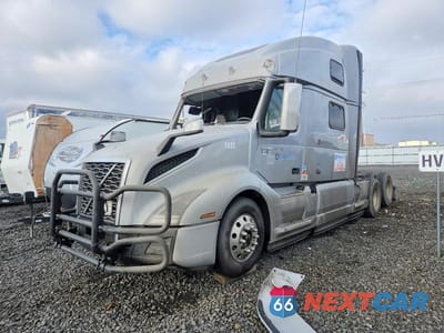 Drugie zdjęcie samochodu z przodu: 2024 VOLVO VNL SEMI TRUCK VIN:4V4NC9EJ3RN637827 - miniatura