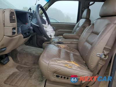 Zdjęcie 7 z 14 samochodu: 1999 CHEVROLET SUBURBAN C1500 VIN:3GNEC16R0XG196415 - miniatura
