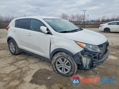 Czwarte zdjęcie samochodu z boku: 2013 KIA SPORTAGE LX VIN:KNDPBCA27D7466922 - miniatura