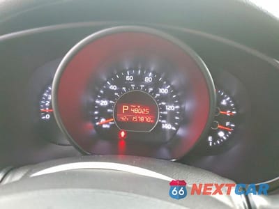 Zdjęcie 9 z 13 samochodu: 2018 KIA SOUL + VIN:KNDJP3A53J7898131 - miniatura