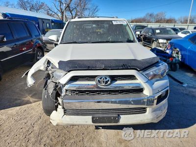 Piąte zdjęcie samochodu w środku: 2019 TOYOTA 4RUNNER SR5/SR5 PREMIUM VIN:JTEBU5JR6K5660343 - miniatura