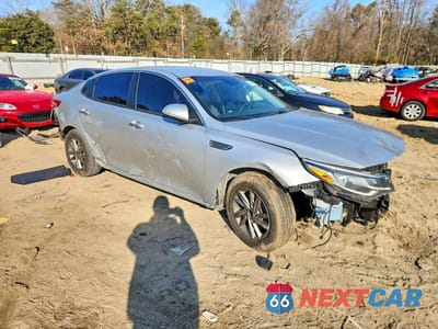 Czwarte zdjęcie samochodu z boku: 2020 KIA OPTIMA LX VIN:5XXGT4L32LG388287 - miniatura