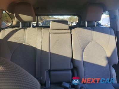 Zdjęcie 10 z 13 samochodu: 2022 TOYOTA HIGHLANDER L VIN:5TDZZRAH7NS538656 - miniatura