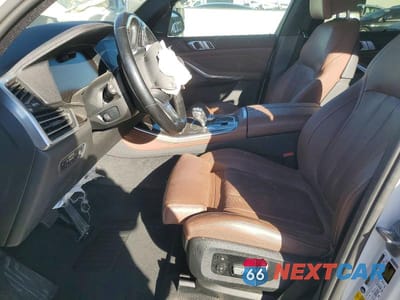 Zdjęcie 7 z 13 samochodu: 2019 BMW X5 XDRIVE50I VIN:5UXJU2C51KLN67071 - miniatura