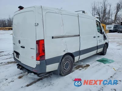 Trzecie zdjęcie samochodu z tyłu: 2023 MERCEDES BENZ SPRINTER 2500 DELIVERY VAN VIN:W1Y4NBHY4PT150870 - miniatura